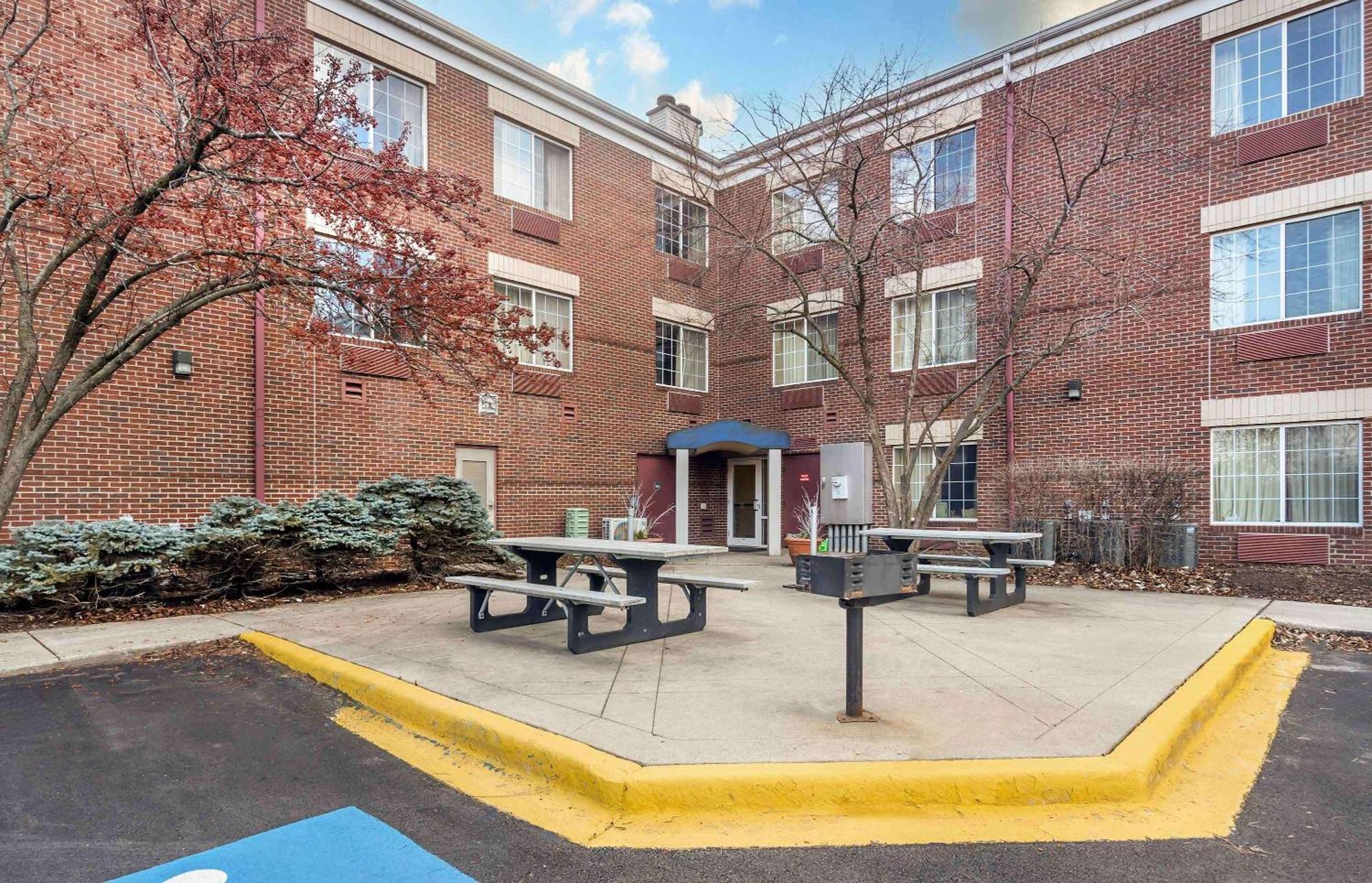 Extended Stay America Select Suites - Chicago - Westmont - Oak Brook Exterior foto